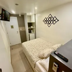  Appartamento Nuevas Con Bano Privado Frente Al Metro St Mwc Barcelona-fira Spagna